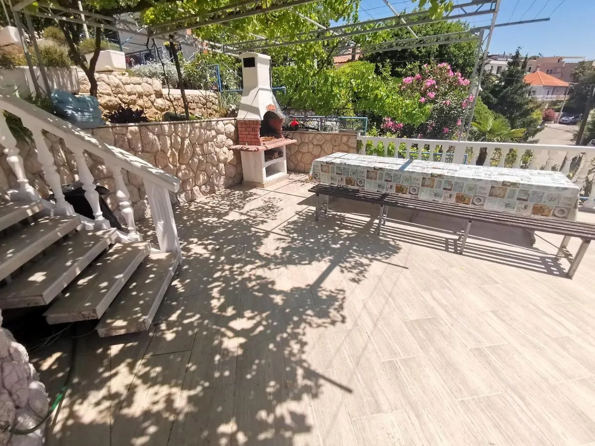 Apartment Niko 4 Pax Драмаль