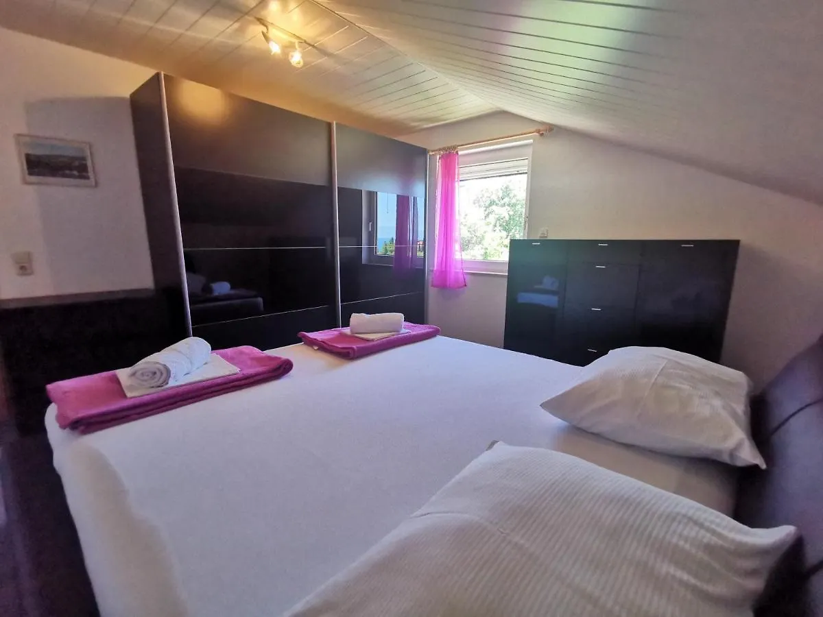 Apartment Niko 4 Pax Драмаль